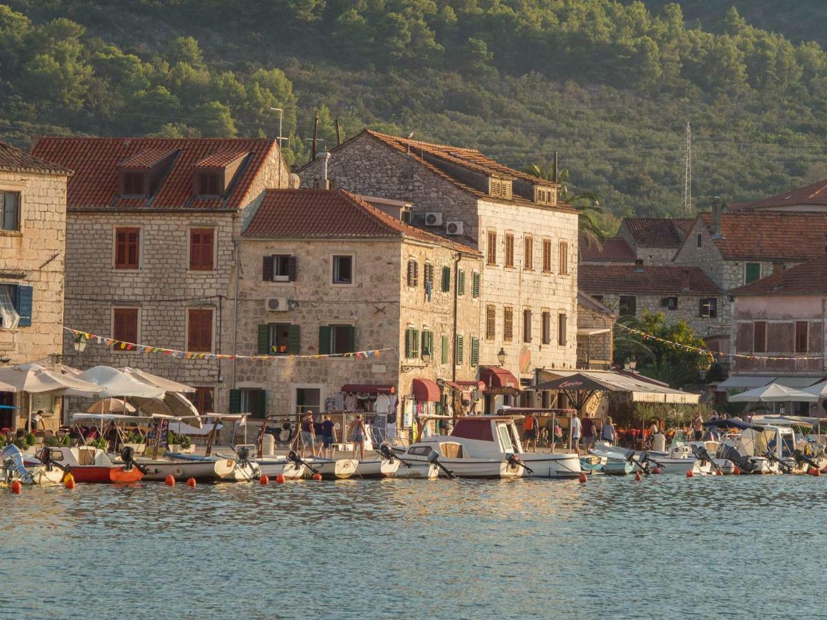 House At The Seafront Lejlighed Stari Grad  Eksteriør billede